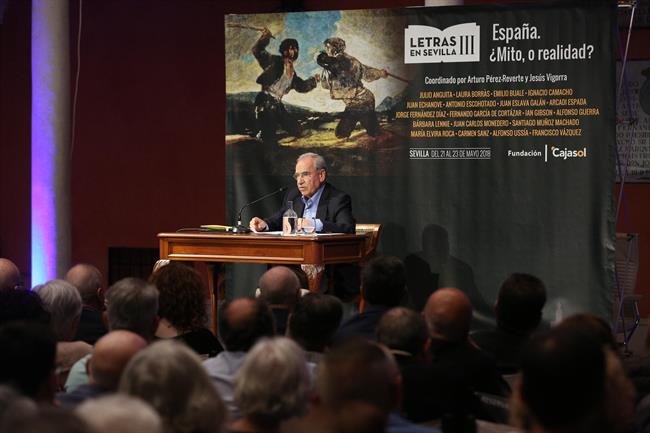 Alfonso Guerra inaugura las jornadas 'Letras en Sevilla' de Fundación Cajasol | FUNDACIÓN CAJASOL ep alfonso guerra inaugura las jornadas letrassevilla de fundacion cajasol