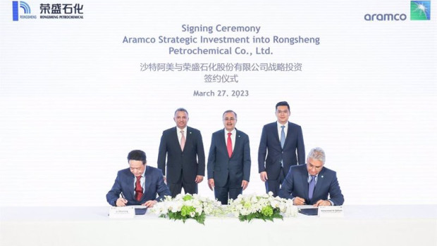 ep archivo   amin h nasser aramco president ceo center attends the signing ceremony for aramcos