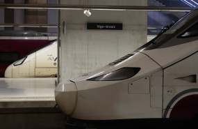 ep archivo   anden en la estacion de tren de vigo de vialia