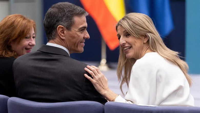 Archivo - El presidente del Gobierno, Pedro Sánchez, y la vicepresidenta segunda y ministra de Trabajo y Economía Social, Yolanda Díaz, durante el acto de la firma del acuerdo para la subida del salario mínimo interprofesional (SMI) para 2026, en la sede | Eduardo Parra - Europa Press - Archivo ep archivo el presidente del gobierno pedro sanchez y la vicepresidenta segunda y ministra de 20260320125911