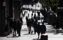 ep archivo   personas caminando por las calles de madrid