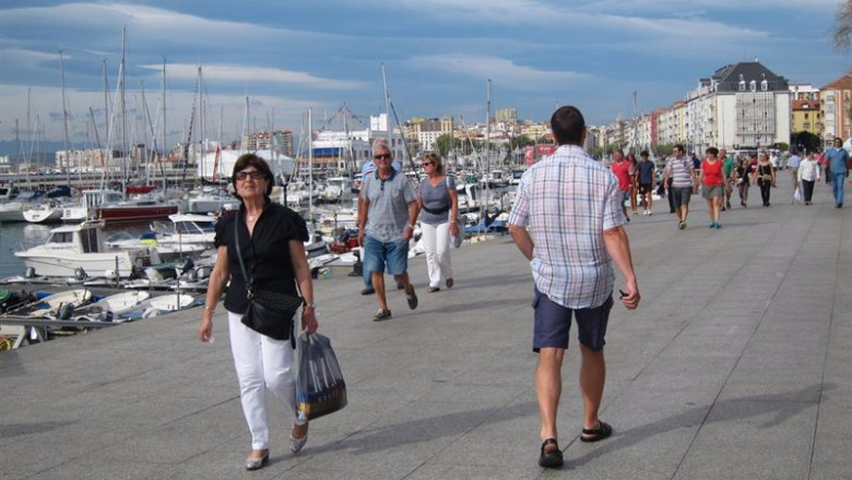 ep archivo turistas en santander archivo ep archivo turistas en santander archivo