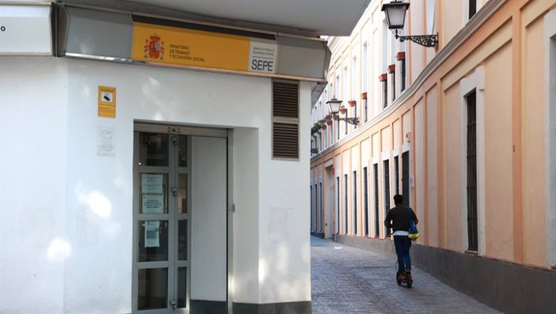 ep archivo una oficina de empleo en sevilla andalucia ep archivo una oficina de empleo en sevilla andalucia