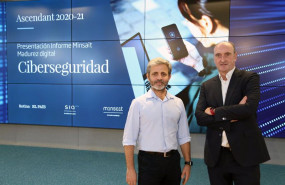 ep carlos beldarrain director del servicio de desarrollo de indra y luis alvarez consejero delegado