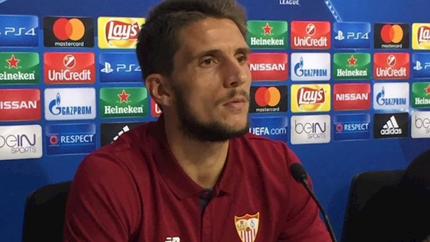 ep daniel carrio jugador del sevilla en rueda de prensa