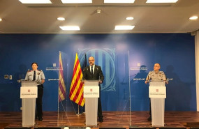 ep el conseller de interior miquel buch en rueda de prensa junto al subdirector de proteccion civil