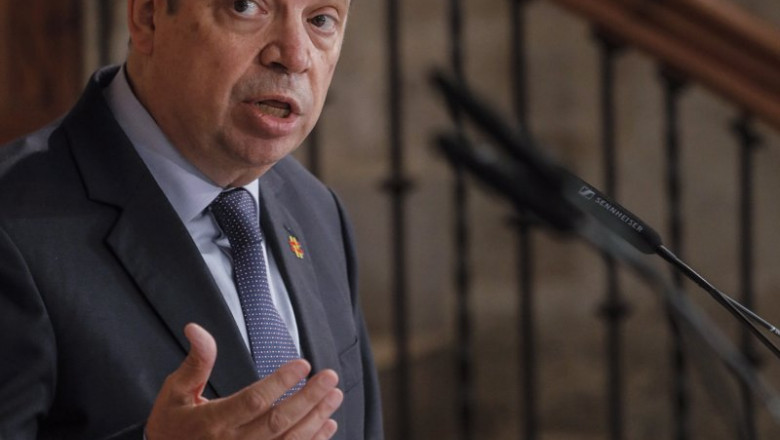 El ministro de Agricultura, Pesca y Alimentación, Luis Planas, en rueda de prensa | Rober Solsona - Europa Press ep el ministro de agricultura pesca y alimentacion luis planas en rueda de prensa