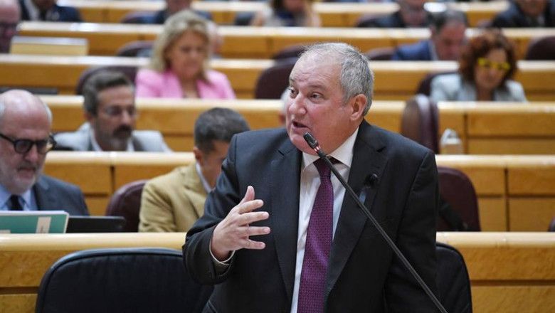 El ministro de Industria y Turismo, Jordi Hereu, y la ministra de Educación, Formación Profesional y Deportes, Pilar Alegría, durante una sesión de control al Gobierno, en el Senado, a 7 de octubre de 2025, en Madrid (España) | Fernando Sánchez - Europa Press ep el ministro de industria y turismo jordi hereu y la ministra de educacion formacion profesional y