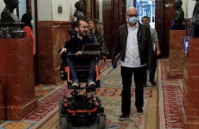 ep el portavoz de unidas podemos en el congreso pablo echenique i a su llegada al pleno del congreso