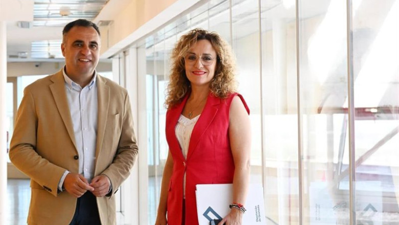 ep el presidente de la diputacion de granada francis rodriguez y la diputada de turismo marta nievas