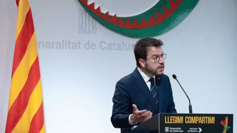 El presidente de la Generalitat, Pere Aragonès, interviene durante el Pròleg de Sant Jordi, en el Palau de la Generalitat, a 17 de abril de 2024, en Barcelona, Catalunya (España). Pere Aragonès, acompañado de la consejera de Cultura, Natàlia Garriga Ibáñe | David Zorrakino - Europa Press ep el presidente de la generalitat pere aragons interviene durante el prleg de sant jordi en el