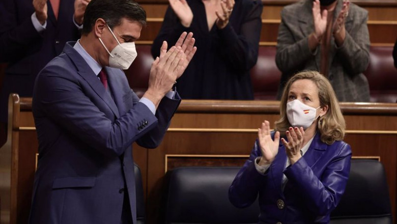 ep el presidente del gobierno pedro sanchez es aplaudido tras su intervencion en una sesion plenaria ep el presidente del gobierno pedro sanchez es aplaudido tras su intervencion en una sesion plenaria