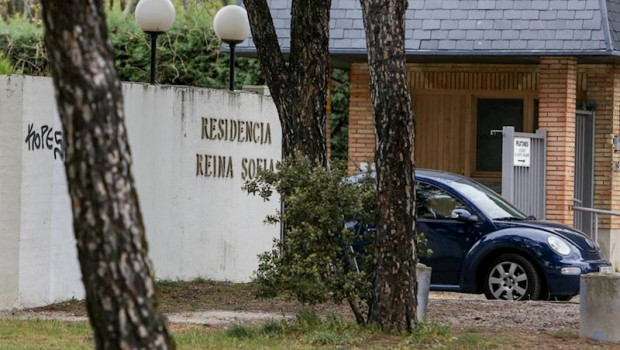 ep entrada a la residencia publica reina sofia de la localidad de las rozas una de las mayores de la