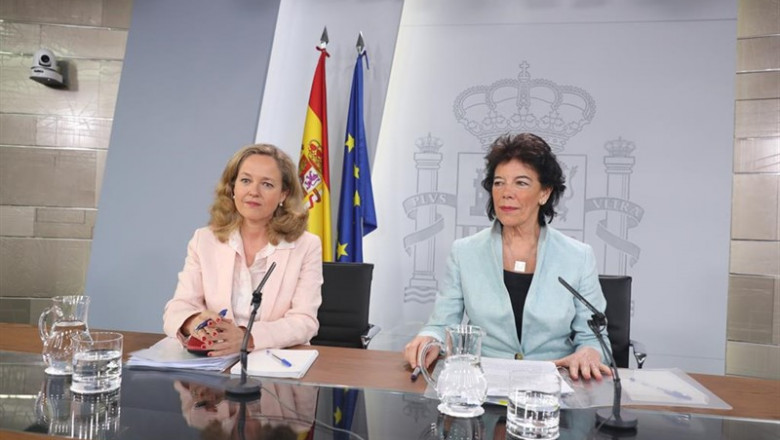 ep i-d la ministraeconomiafunciones nadia calvinola portavozgobiernoministraeducacionformacion profesionalfunciones isabel celaa duranteruedaprensa posteriorconsejoministrosla moncloa
