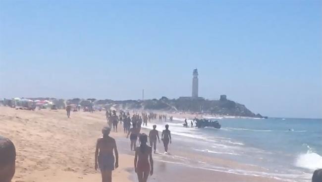 ep la embarcacion llegandola orillala playazahora