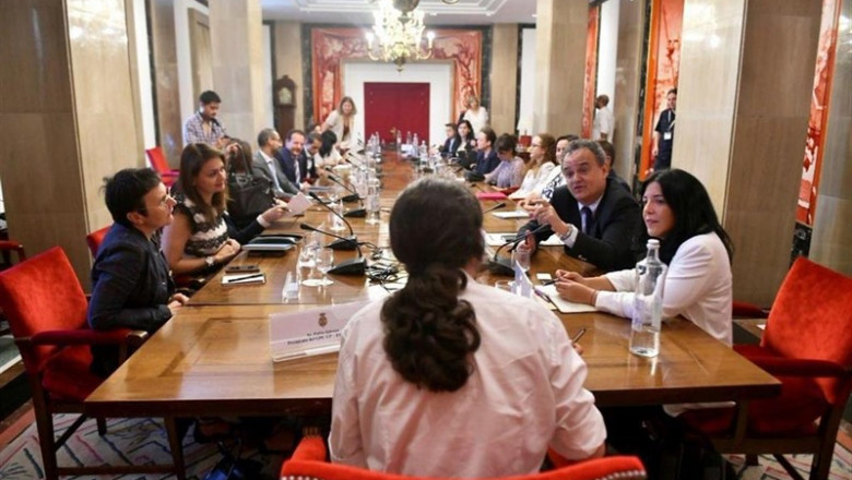 ep liderunidas podemos pablo iglesiasla secretariainternacionalpartido idoia villanueva con embajadoresdiplomaticos europeos