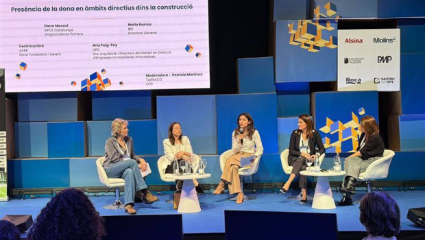 ep momento de la mesa redonda organizada por apce en el marco de construmat