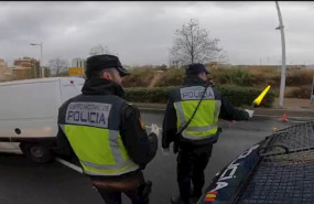 ep policia en un control