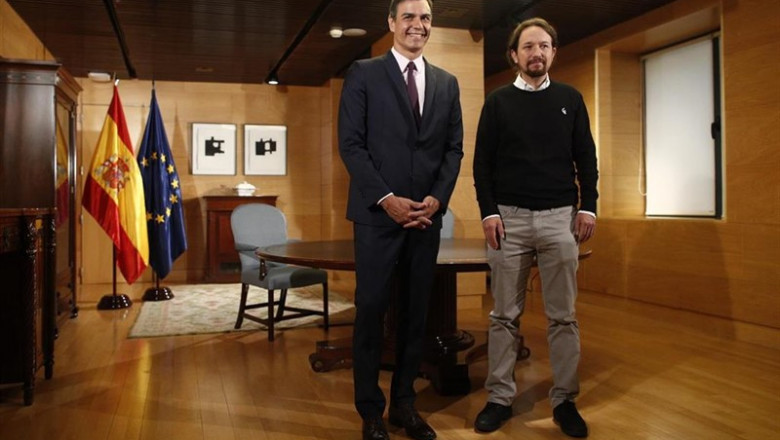 El presidente del Gobierno en funciones, Pedro Sánchez, inicia las reuniones para formar gobierno con el secretario general de Unidas Podemos, Pablo Iglesias, en el Congreso de los Diputados. | Eduardo Parra - Europa Press ep presidentegobiernofunciones pedro sanchez iniciareunionesformar gobiernosecretario generalunidas podemos pablo iglesias encongresolos diputados 20190703184602