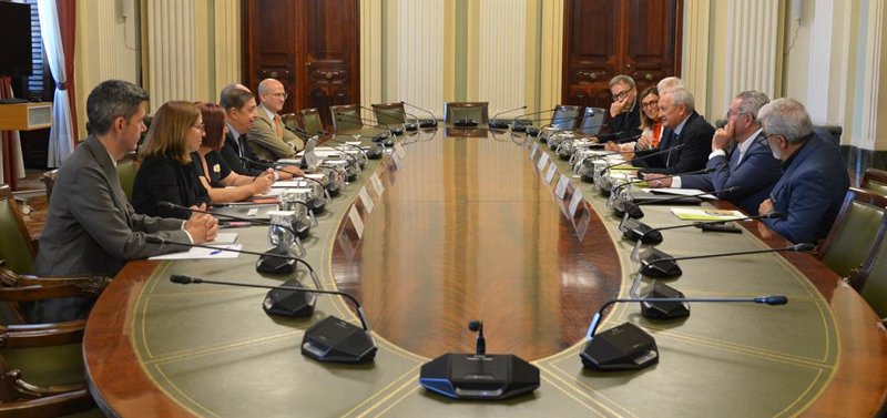 ep reunion del ministro de agricultura pesca y alimentacion con los representantes de cooperativas