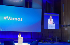 ep reyes maroto ministra de industria comercio y turismo en el congreso de faconauto