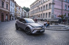 ep toyota c-hr modelodemandadola firma