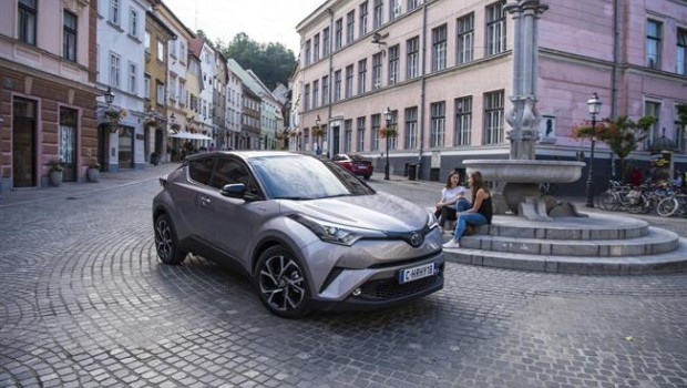 ep toyota c-hr modelodemandadola firma