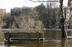 ep un parque queda inundado debido al desbordamiento del rio mino como consecuencia de las intensas
