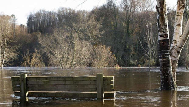 ep un parque queda inundado debido al desbordamiento del rio mino como consecuencia de las intensas