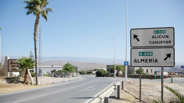 ep vista general de la carretera a 348 en el acceso a alhama de almeria