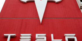 le logo du constructeur automobile tesla est visible a berne 20230526083316 