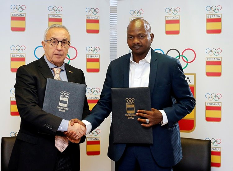 ep alejandro blanco presidente del coe y abakar djermah aumi presidente del comite olimpico del chad