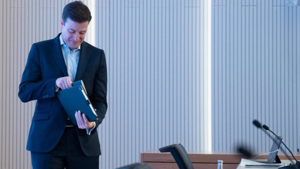 ep archivo el director financiero de banco sabadell leopoldo alvear llega al acto de presentacion ep archivo el director financiero de banco sabadell leopoldo alvear llega al acto de presentacion