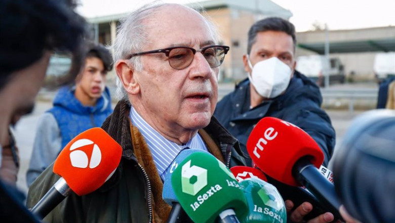 Archivo - El expresidente de Bankia Rodrigo Rato responde a los medios a su salida del centro penitenciario de Soto del Real | Óscar J.Barroso - Europa Press - Archivo ep archivo - el expresidente de bankia rodrigo rato responde a los medios a su salida del centro