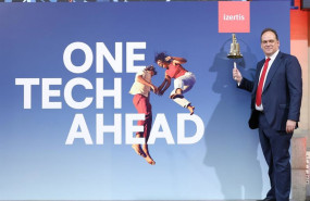 ep archivo   el presidente y ceo de izertis pablo martin toca la campana por el comienzo de la