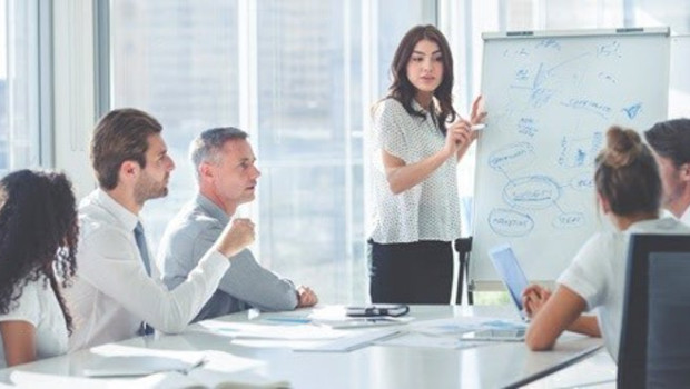 ep archivo trabajadores de una empresa durante una reunion ep archivo trabajadores de una empresa durante una reunion