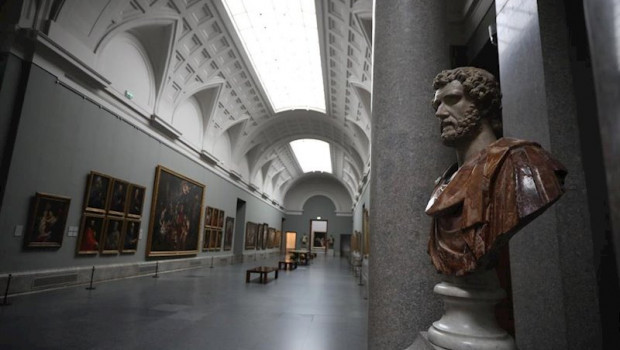 ep busto en la galeria central del museo nacional del prado