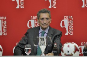 ep carlos mourino3 trofeo tarjeta blanca coca-cola