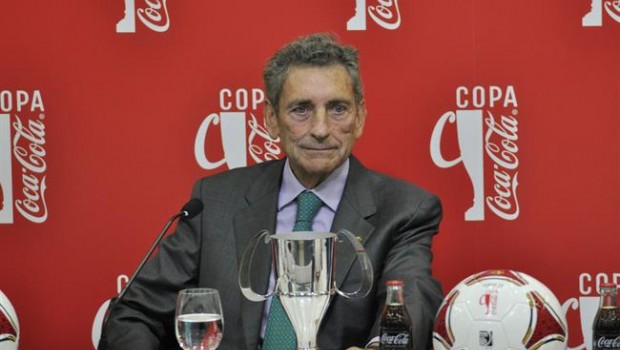 ep carlos mourino3 trofeo tarjeta blanca coca-cola