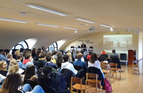 ep charla en el liceo espanol luis bunuel de paris francia uno de los centros espanoles en el