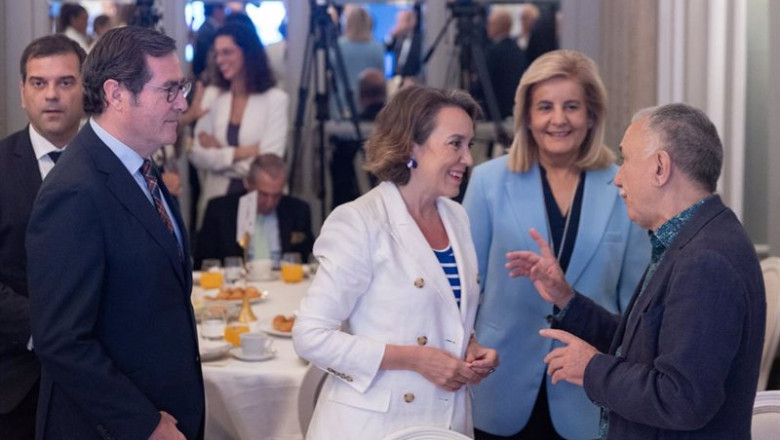 ep el presidente de la ceoe antonio garamendi la secretaria general del pp cuca gamarra la