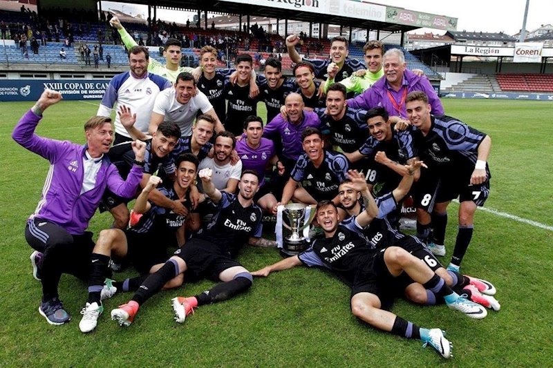ep guti celebra con el juvenil del real madrid el titulo de copa