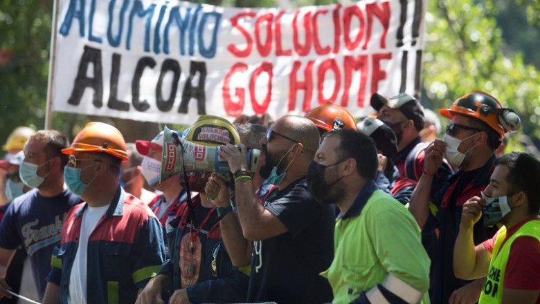 Imagen de archivo de una protesta de los trabajadores de la planta de Alcoa en San Cibrao, en Xove (Lugo) | Carlos Castro - Europa Press - Archivo ep imagen de archivo de una protesta de los trabajadores de la planta de alcoa en san cibrao en xove