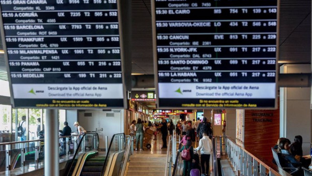 ep paneles de facturacion en el aeropuerto adolfo suarez madrid barajas a 4 de agosto de 2023 en