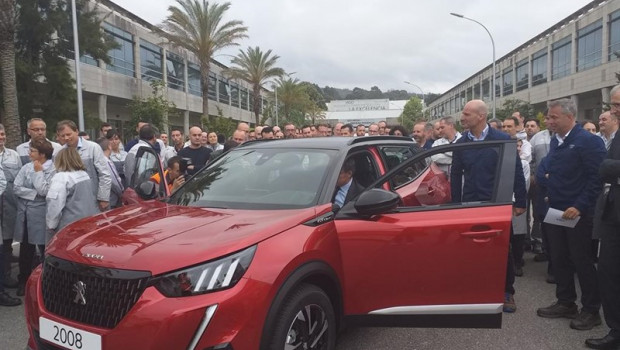 ep presentacion en sociedad del peugeot 2008 en la planta de psa en vigo