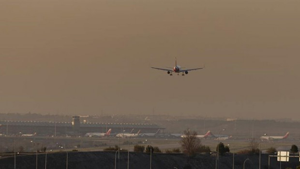 ep un avion de la compania iberia aterriza en el aeropuero adolfo suarez-madrid barajas tras la