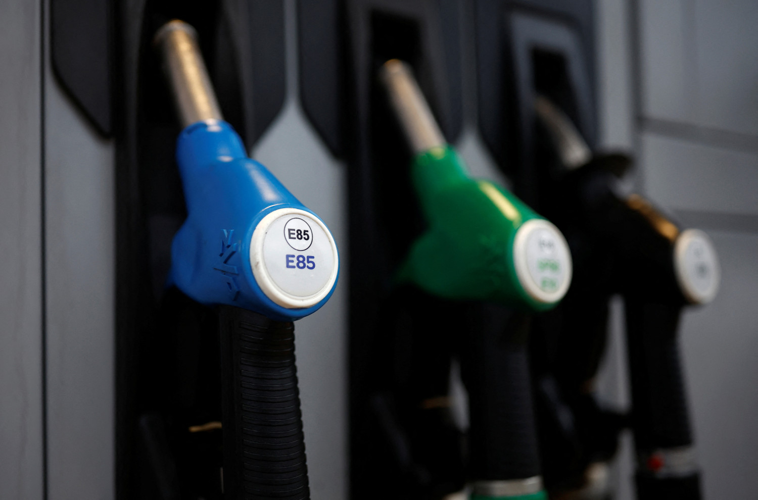 superethanol e85 biocarburant station service essence 20230213084515 