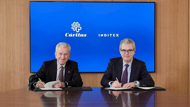 ep acuerdo entre caritas e inditex firmado el 14 de enero en la sede de inditex en arteixo a coruna