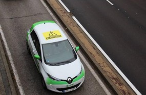 ep aministia internacional pone pegatinas de warning encocheszity