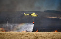 ep archivo   helicopteros bombarderos trabajan en la extincion del incendio forestal de imarcoai